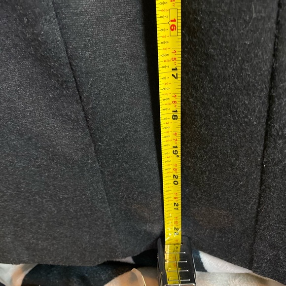 Michael Kors Pencil Skirt, Size 6 - Picture 5 of 7